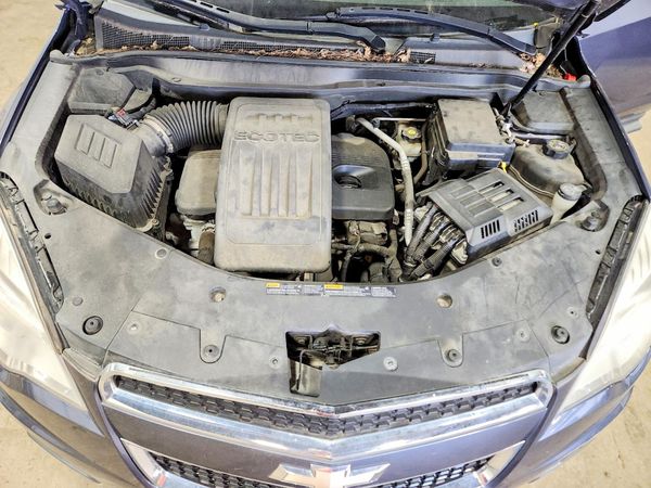 2013 CHEVROLET EQUINOX 1LT — Engine bay