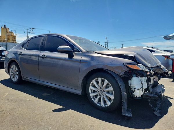 2019 TOYOTA CAMRY L/LE/SE/XLE — Passenger 3/4