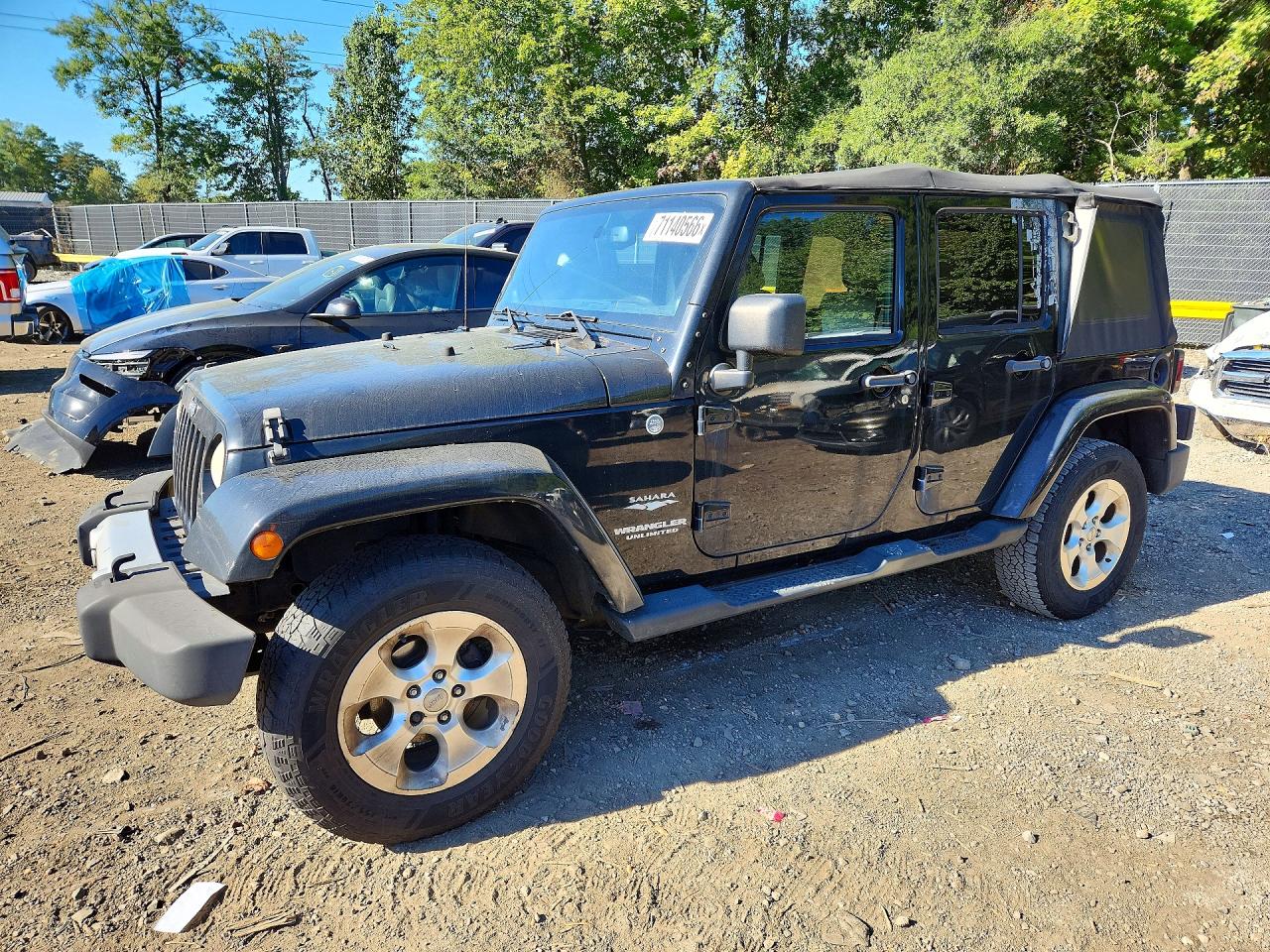 2014 JEEP WRANGLER Sahara — Front 3/4