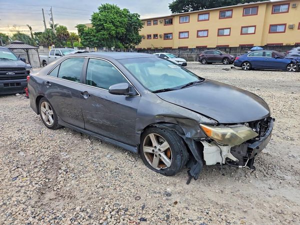 2012 TOYOTA CAMRY — Passenger 3/4