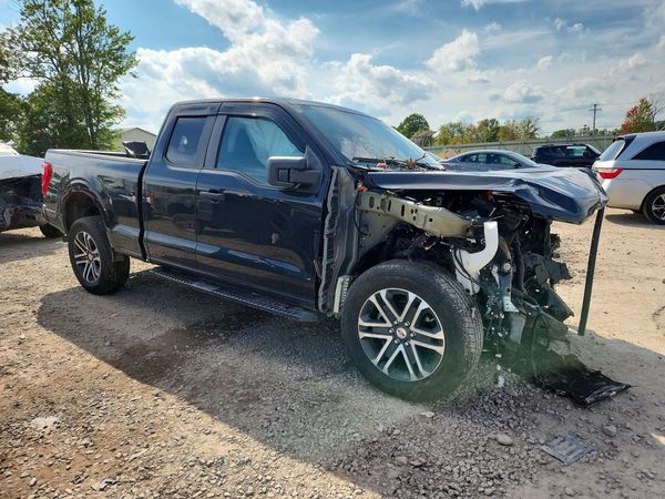 2023 FORD F150 SuperCab — Passenger 3/4