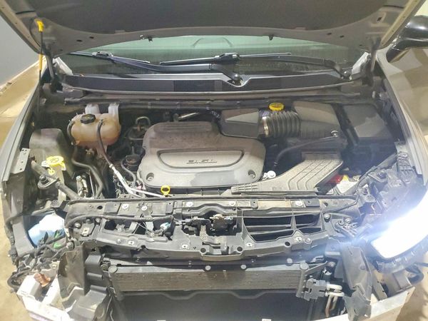 2025 CHRYSLER PACIFICA Select — Engine bay