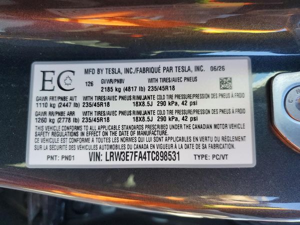 2026 TESLA MODEL 3 — VINS