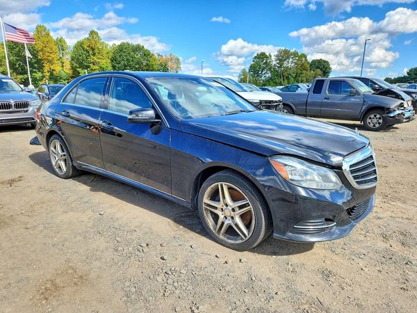 2016 MERCEDES-BENZ E-CLASS E350-4M — Passenger 3/4