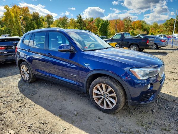 2017 BMW X3 xDrive28i — Passenger 3/4