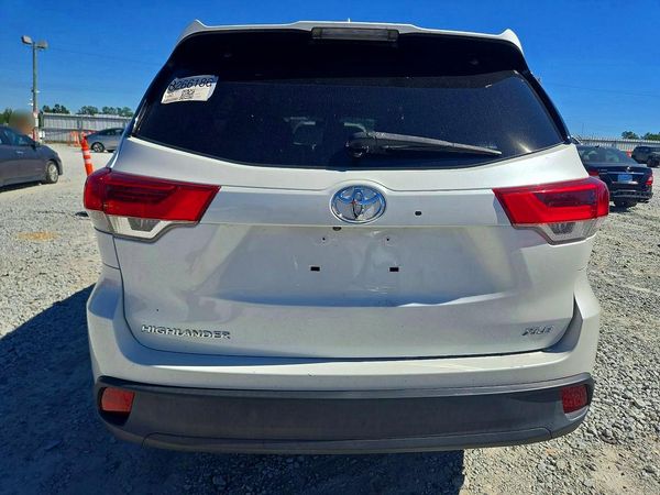2017 TOYOTA HIGHLANDER SE/XLE — DIRR