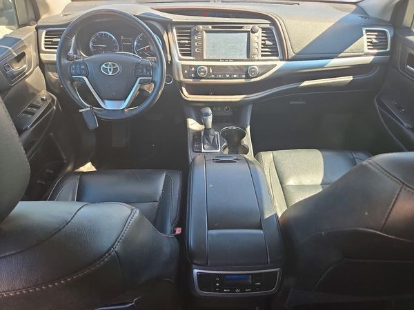 2017 TOYOTA HIGHLANDER SE/XLE — CKPT