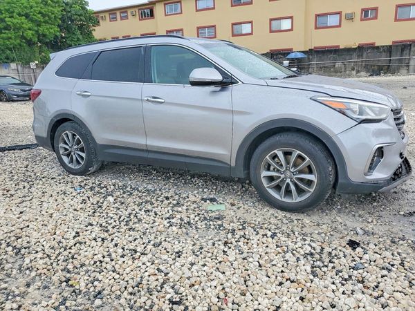 2017 HYUNDAI SANTA FE GLS — Passenger 3/4