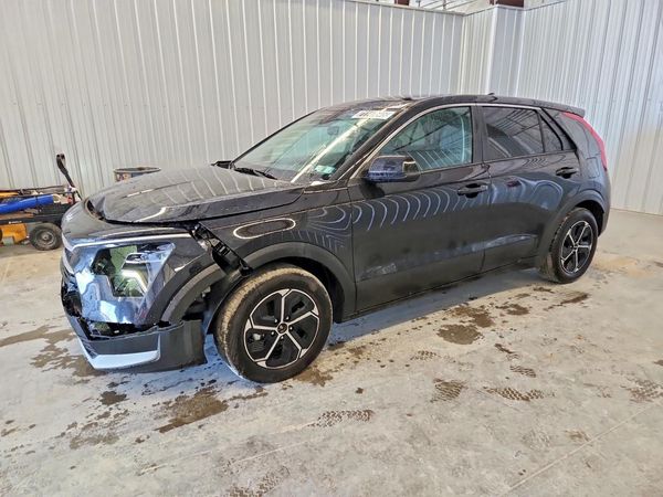 2026 KIA NIRO LX — Front 3/4