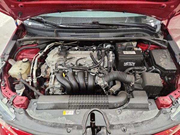 2022 TOYOTA COROLLA LE — Engine bay