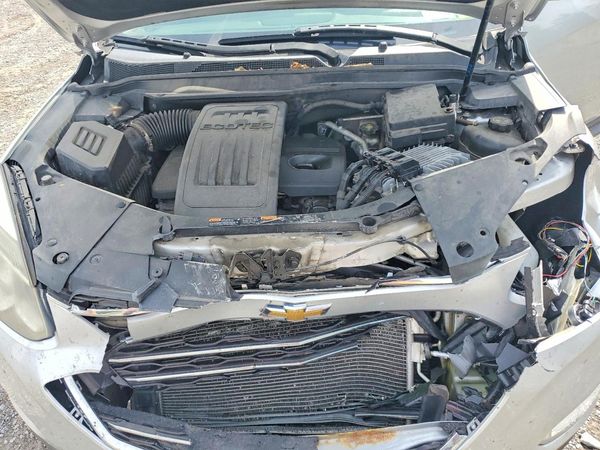 2017 CHEVROLET EQUINOX LT / FL — Engine bay
