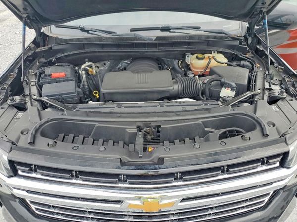 2022 CHEVROLET TAHOE LT — Engine bay