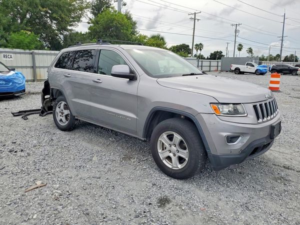 2016 JEEP GRAND CHEROKEE Laredo — Passenger 3/4