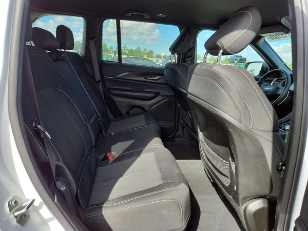 2024 JEEP GRAND CHEROKEE Laredo — PSRS