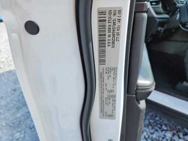 2024 JEEP GRAND CHEROKEE Laredo — VINS