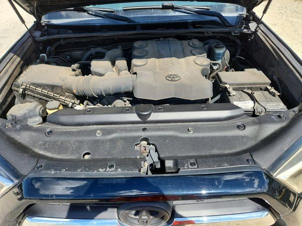 2016 TOYOTA 4RUNNER Base Grade — Engine bay