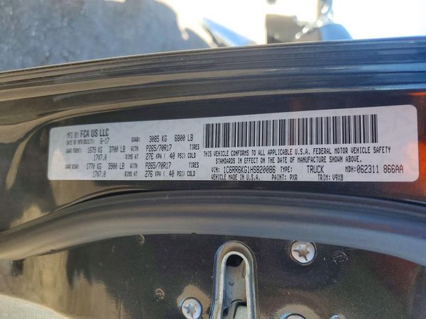 2017 RAM 1500 ST — VINS