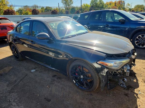 2019 ALFA ROMEO GIULIA TI AWD — Passenger 3/4