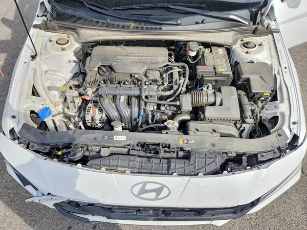 2024 HYUNDAI ELANTRA SEL — Engine bay