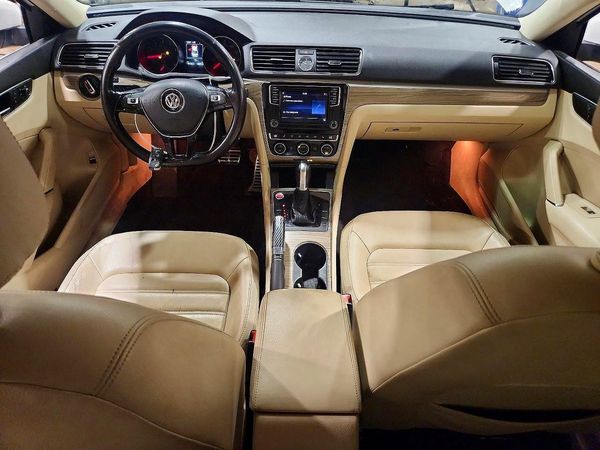 2017 VOLKSWAGEN PASSAT — CKPT
