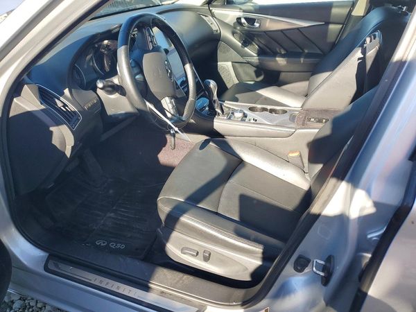 2017 INFINITI Q50 — DENT