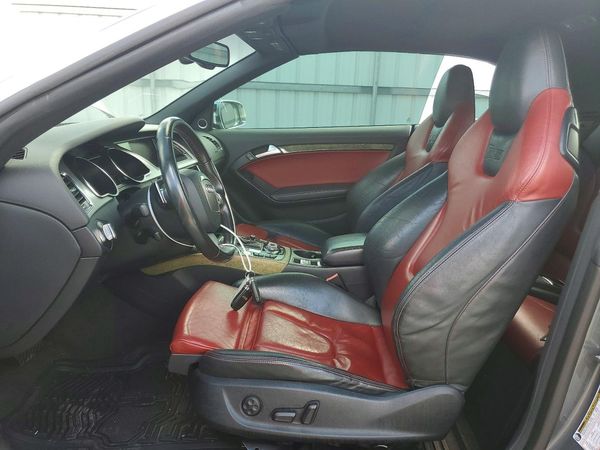 2012 AUDI S5 quattro Prestige — DENT