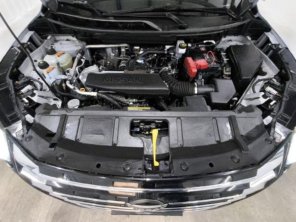 2026 NISSAN ROGUE SV — Engine bay