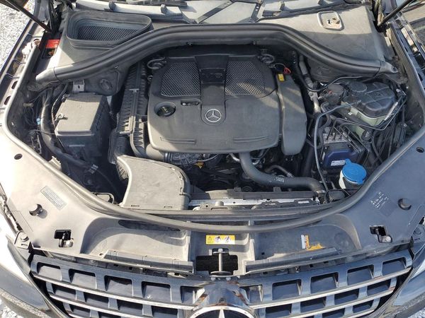 2012 MERCEDES-BENZ M-CLASS ML350 4-MATIC — Engine bay