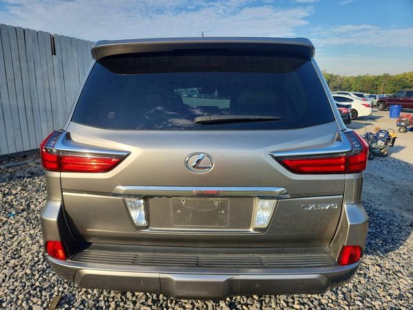 2017 LEXUS LX 570 — DIRR