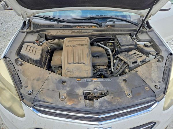 2017 CHEVROLET EQUINOX LT / FL — Engine bay