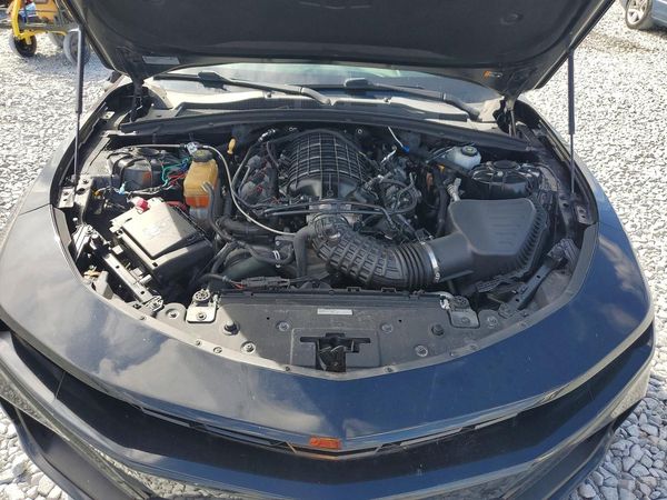 2019 CHEVROLET CAMARO 2SS — Engine bay