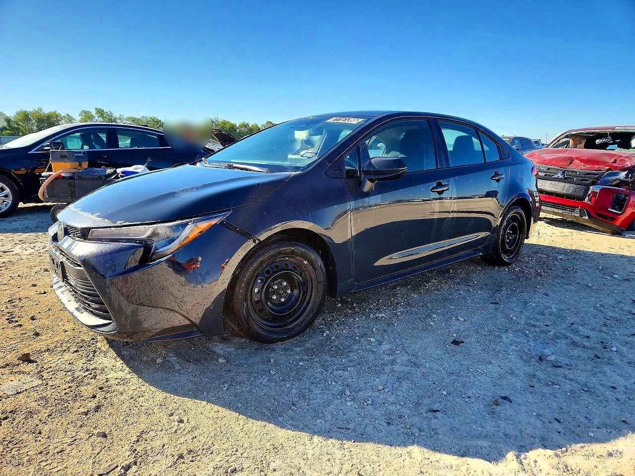 2026 TOYOTA COROLLA LE — Front 3/4