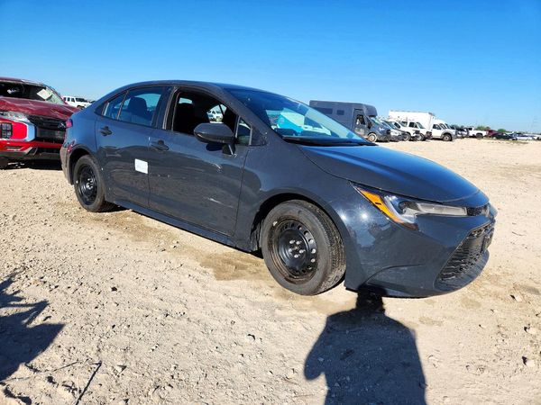 2026 TOYOTA COROLLA LE — Passenger 3/4