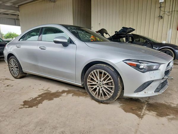 2021 MERCEDES-BENZ CLA-CLASS CLA250-4M — Passenger 3/4