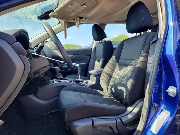 2020 NISSAN ROGUE — DENT