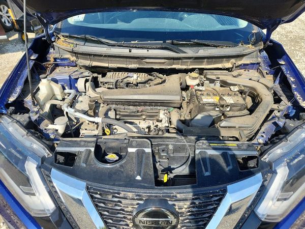 2020 NISSAN ROGUE — Engine bay
