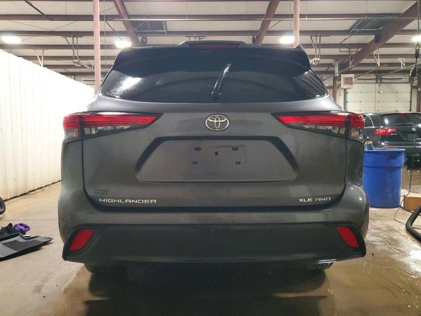 2020 TOYOTA HIGHLANDER XLE Nav — DIRR