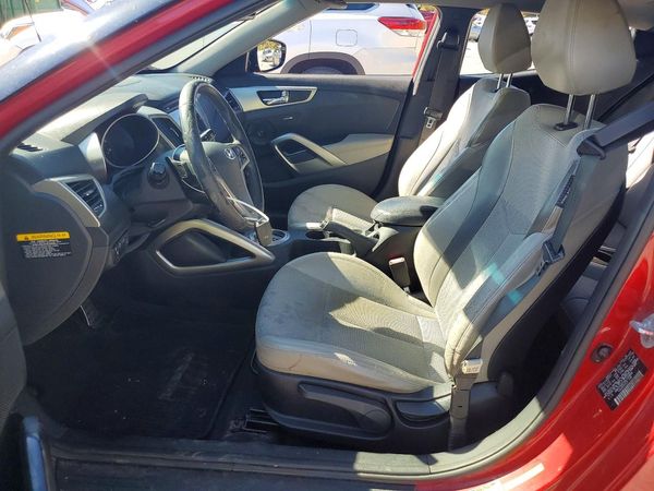 2013 HYUNDAI VELOSTER — DENT