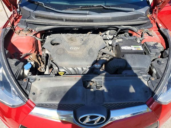 2013 HYUNDAI VELOSTER — Engine bay