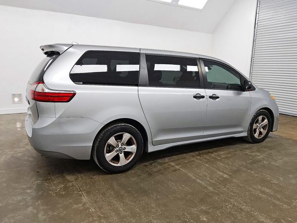 2019 TOYOTA SIENNA L — PSRA