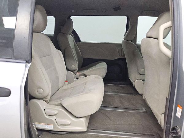 2019 TOYOTA SIENNA L — PSRS