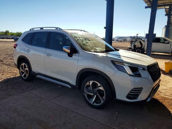 2022 SUBARU FORESTER Touring — Passenger 3/4