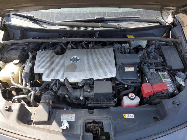 2017 TOYOTA PRIUS Three/Four/Four Adv — Engine bay