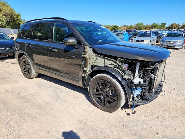 2024 KIA TELLURIDE — Passenger 3/4