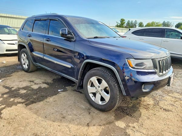 2012 JEEP GRAND CHER OKEE LAREDO 4X4 — Passenger 3/4