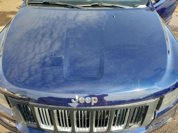 2012 JEEP GRAND CHER OKEE LAREDO 4X4 — Engine bay