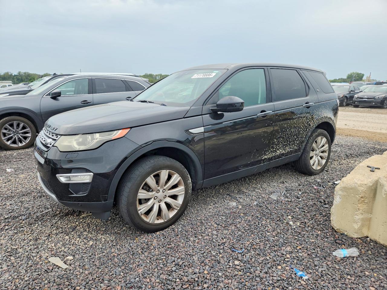 2016 LAND ROVER DISCOVERY HSE Lux — Front 3/4