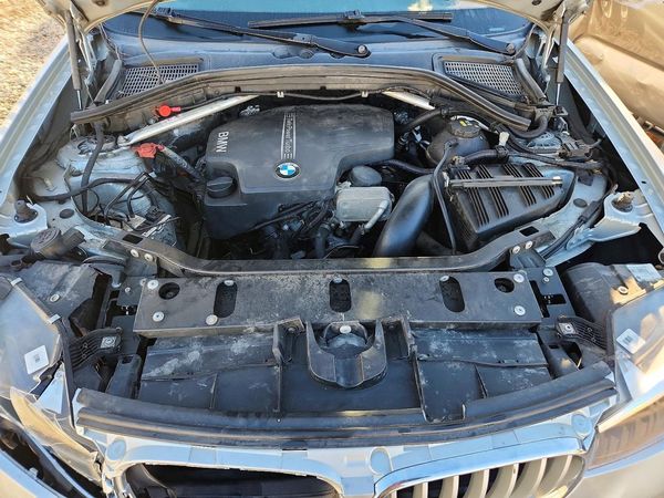 2017 BMW X3 sDrive28i — Engine bay