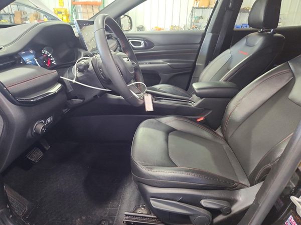 2025 JEEP COMPASS Trailhawk — DENT