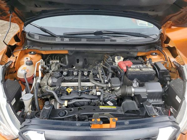 2018 NISSAN KICKS — Engine bay
